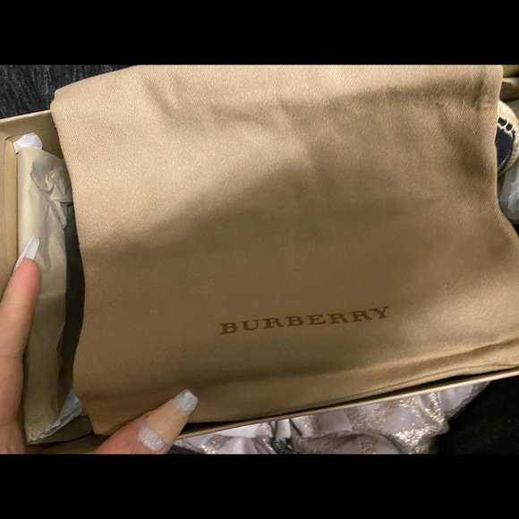 Burberry Espadrilles barely worn - Picture 3 of 7
